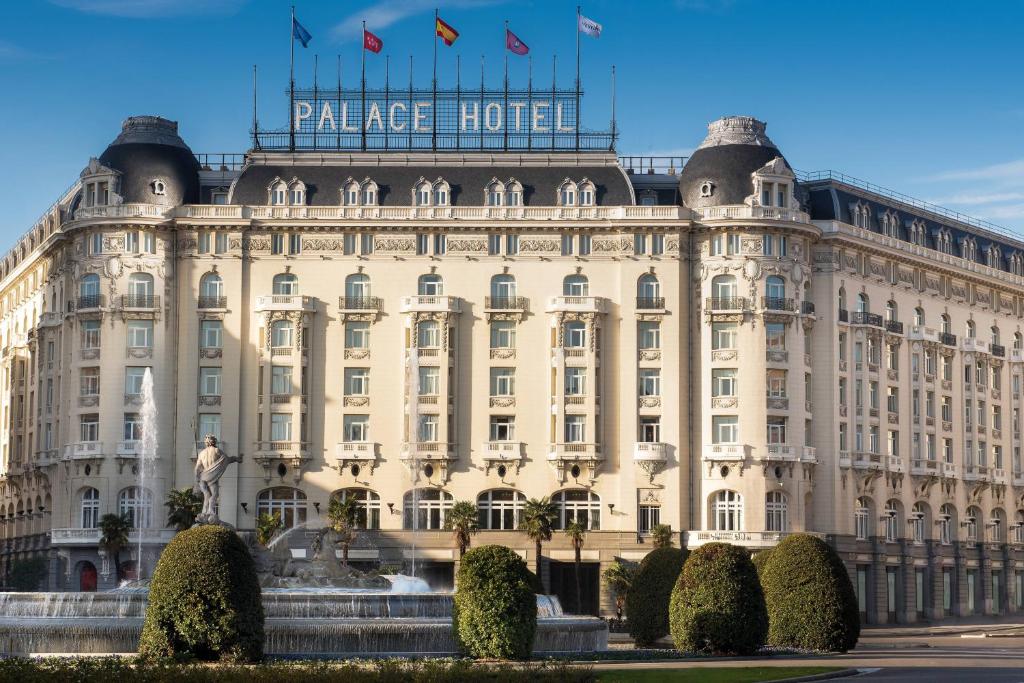 How Does the History of The Westin Palace, Madrid Enhance Its Modern Hospitality Experience? 